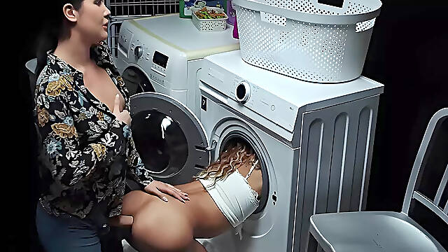 Veronica Leal And Lady Dee - Stuck In The Washing Machine! Trans Shemale Grows Futa Cock And Fucks Female Slut With Anal Creampie