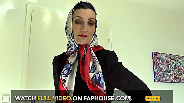 Elegant Lady Victoria Valente in Satin Scarf