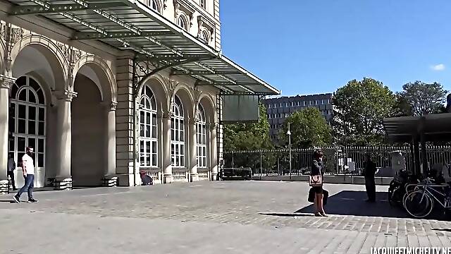 Alissa is a mature, French whore who likes to suck cocks even free of any charge