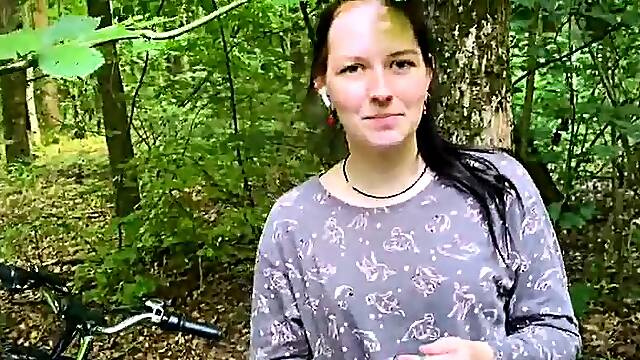 Helped a cutie fix her bike in the middle of nowhere and she thanked me with a juicy outdoor