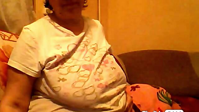 Stephany is mature amateur woman but still horny