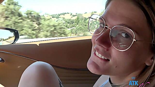 Outdoor dicking in HD POV video with gorgeous Riley Rose
