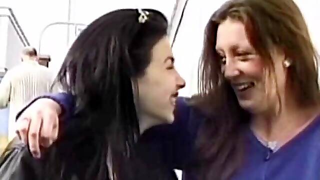 British Extraordinary - Lizz & Helens Large Day Out