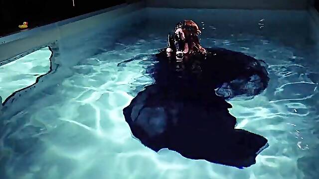 Underwater shooting - full backstage