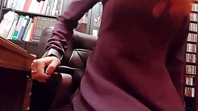 Chantal Is so Naughty That She Is Not Ashamed to Fart Everywhere