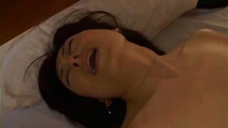 Hot mature gives a nice facesitting and blowjob before fucking