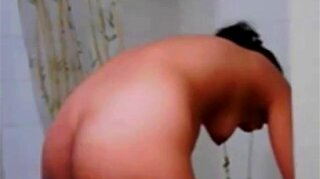 Big desi ass getting wife ready webcam for shower