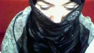 Arab hijab on cam