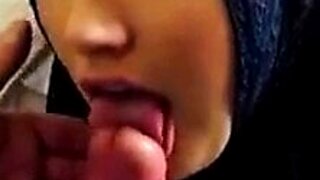 Arab girl with a hijab gives a nice blowjob